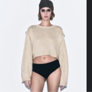 Zara Cropped Beige Sweater size M
